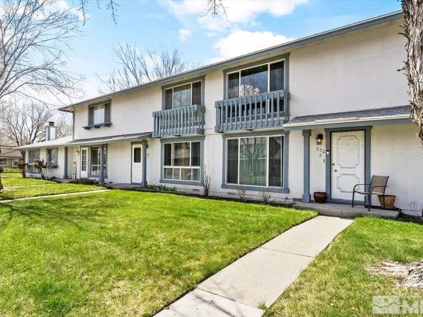 952 Ridgewood Dr, Sparks, NV 89434