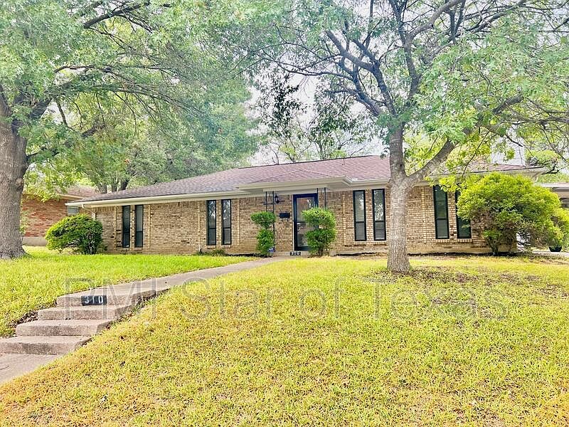 1st image of 310 Davis Dr