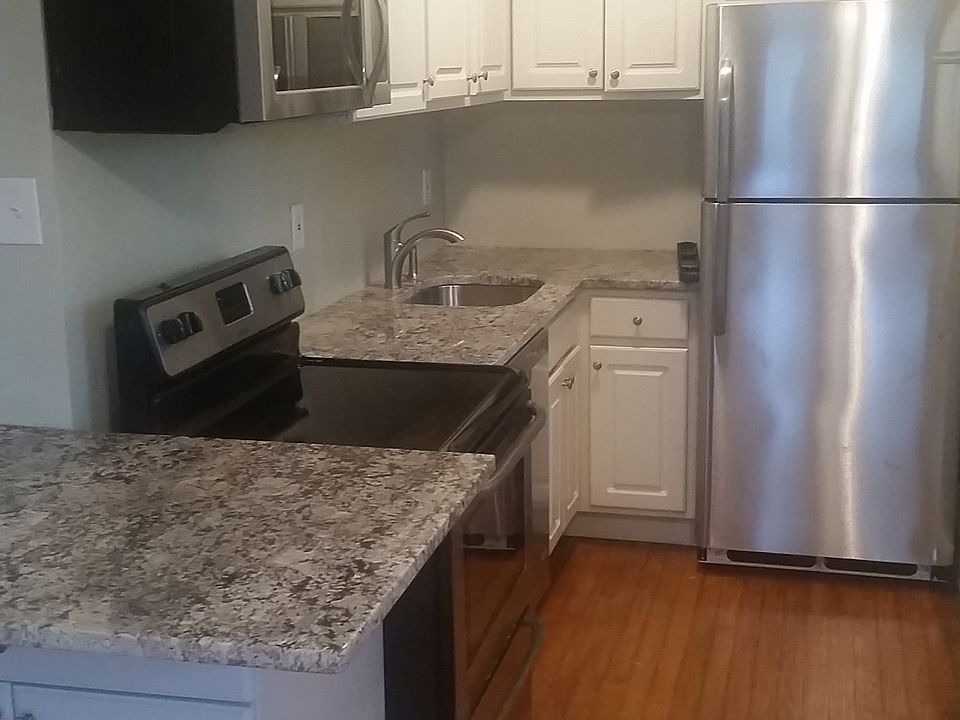 2nd image of 201 Hamilton St APT 3