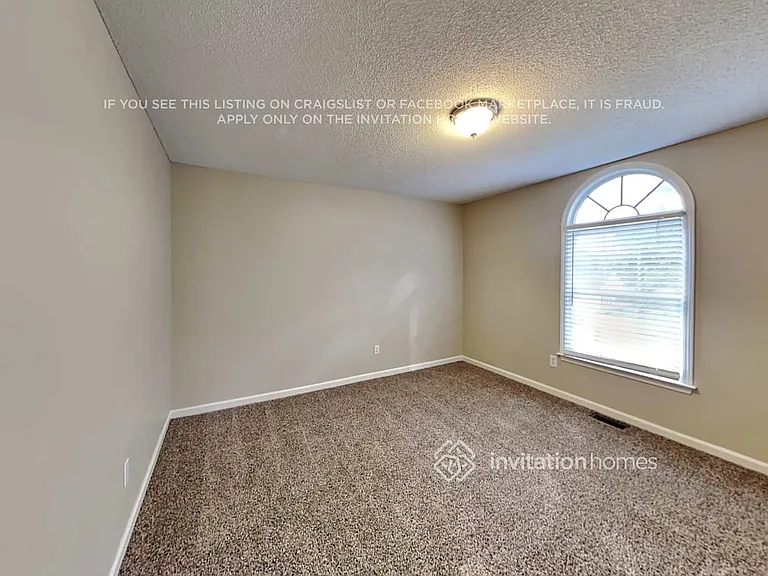 303 Pamela Pl — Photo 16