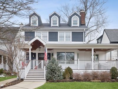 (Undisclosed Address), Hinsdale, IL, 60521