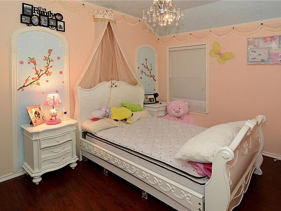 5th image of 4525 Bonnywood Dr