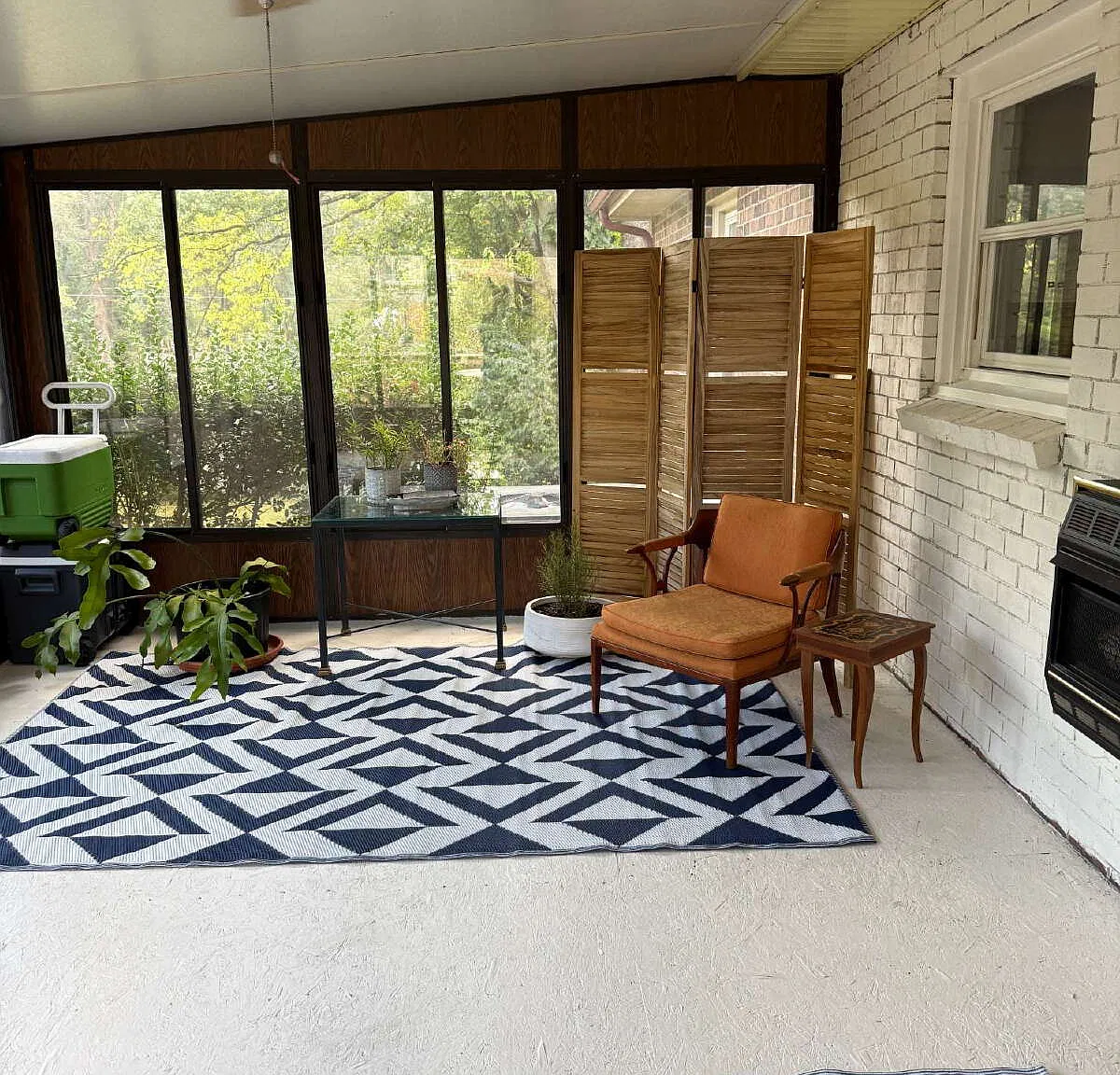 4 bed, 2.0 bath, 1900 sqft, $3,200 — Photo 2