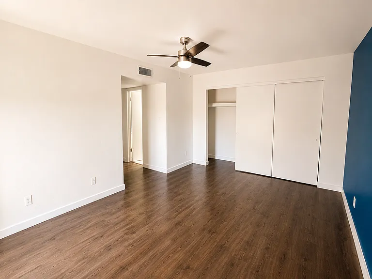 1879 E Kirkland Ln — Photo 5