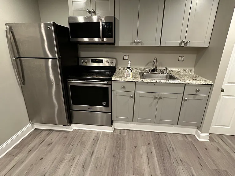 370 Bruce Ave #G — Photo 3