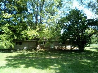 1708 Tee Ln, Centralia, IL 62801