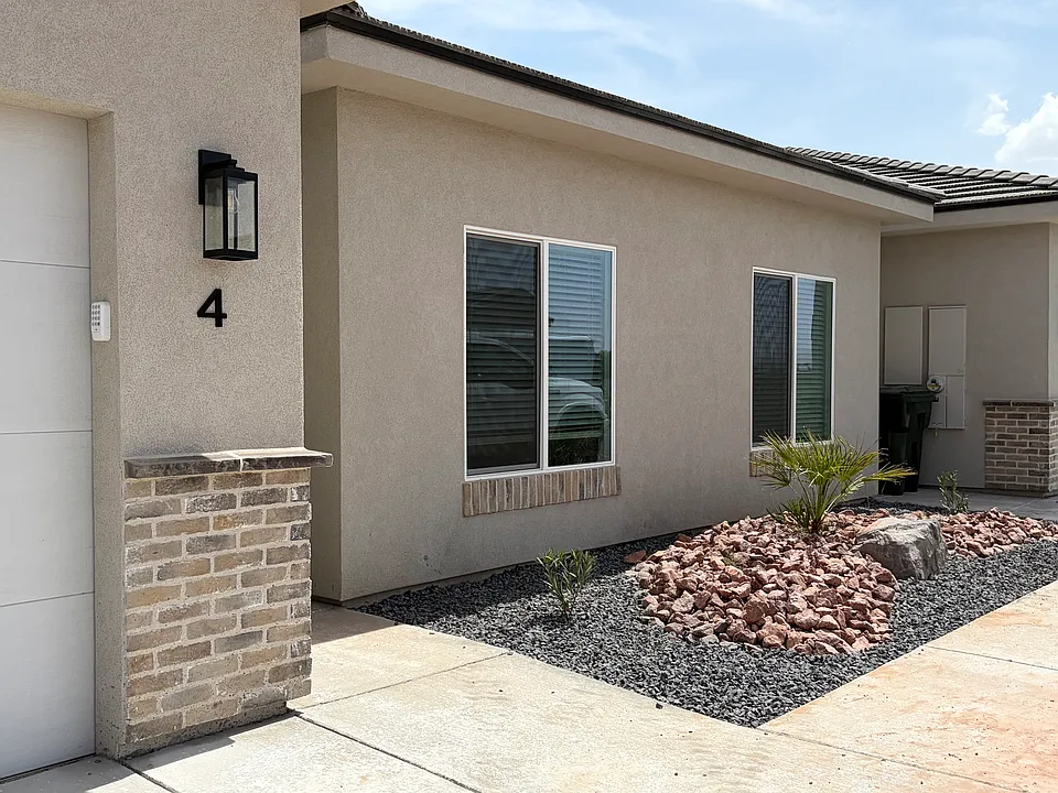 415 W Old Mill Rd #6