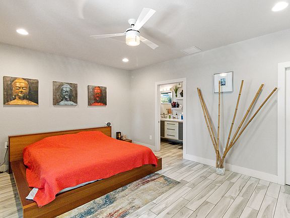 4th image of 10990 Goodwin St