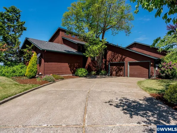 914 Cessna St, Independence, OR 97351