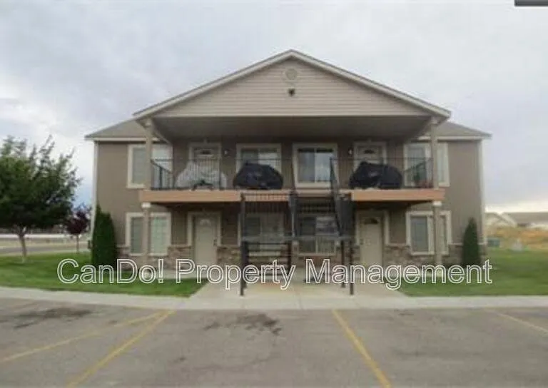 2866 Hunters Loop #202 — Photo 16