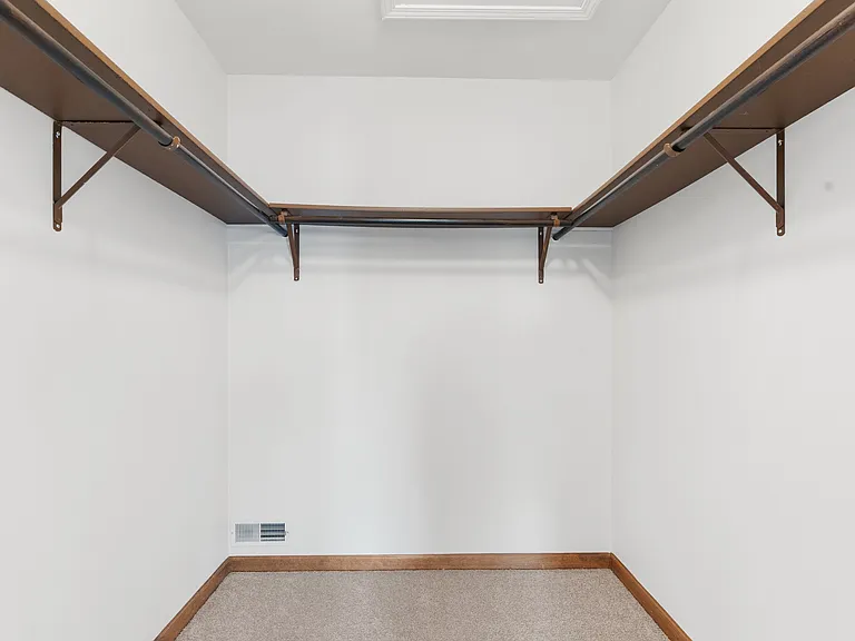 1715 Chestnut Hill Rd — Photo 20