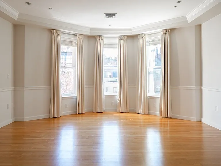 15 Marlborough St #4 — Photo 9