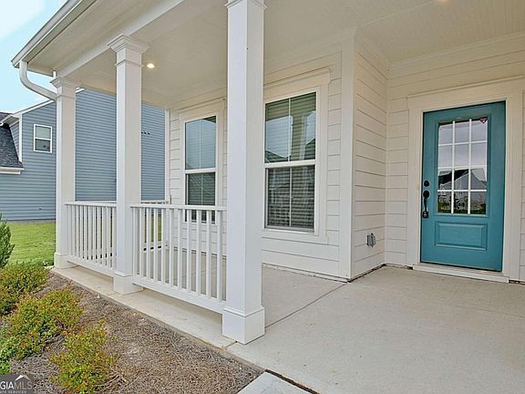 5th image of 504 Alberston Ave