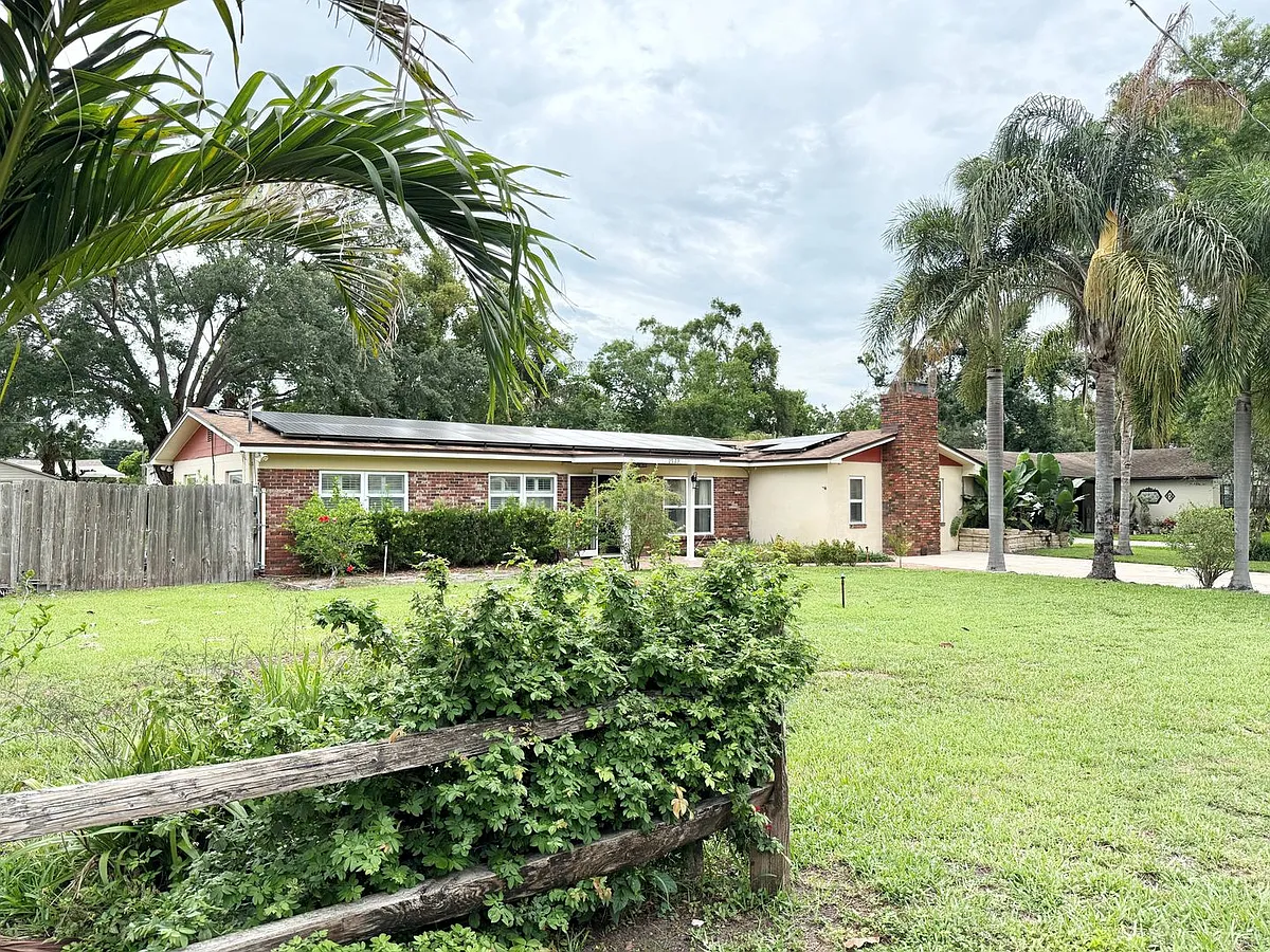 Building Photo - 2523 Krueger Ln