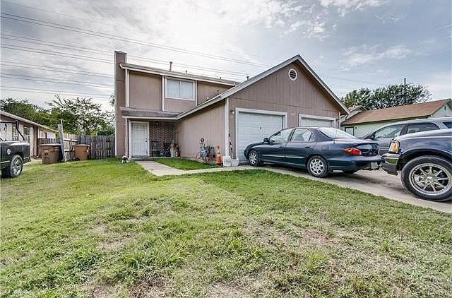 4407 Bucks Run Unit A Front Yard