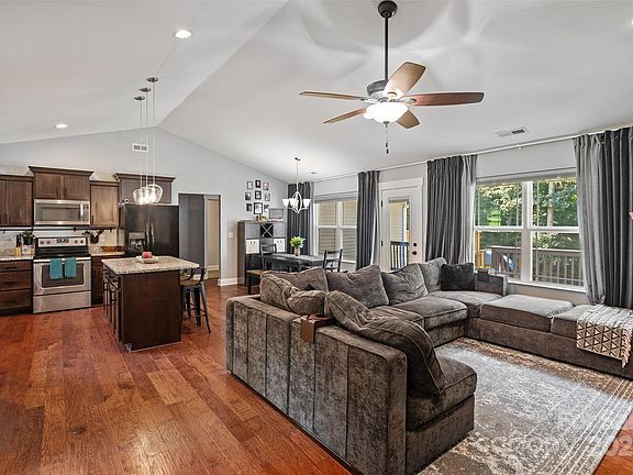 5th image of 1774 Timmons Marie Ln