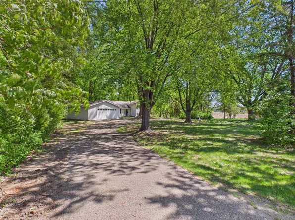 4142 Clover Ave, Vadnais Heights, MN 55127