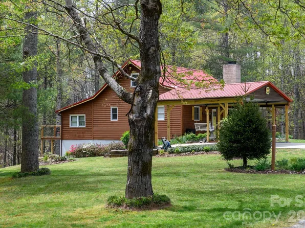 3860 Dixon Hill Pl, Lenoir, NC 28645