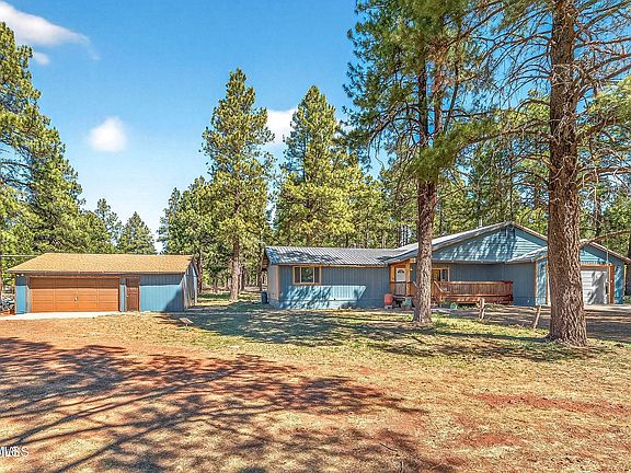 2nd image of 454 N East Park Road