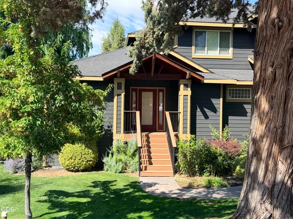 4819 Falcon Dr, Klamath Falls, OR 97601