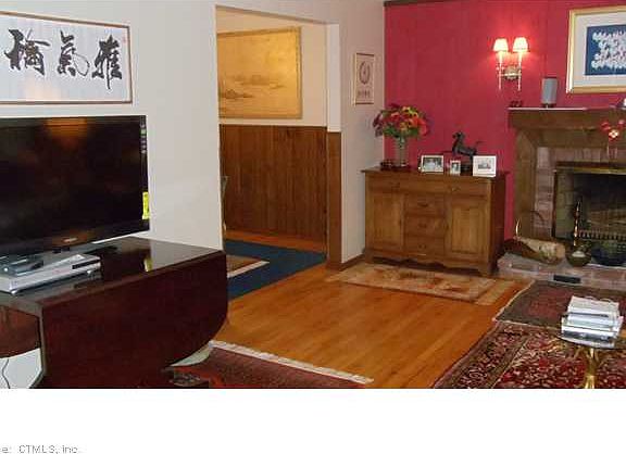 5th image of 26 Stones Throw Ct