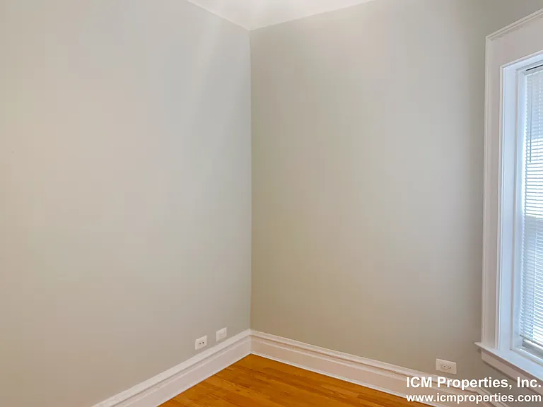851 W Wellington Ave #1 — Photo 8