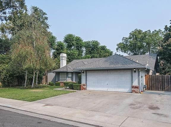 2nd image of 1801 Stone Haven Way