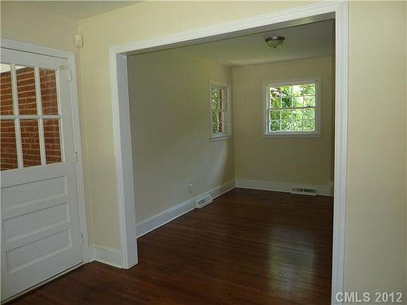 5th image of 1112 Westchester Blvd