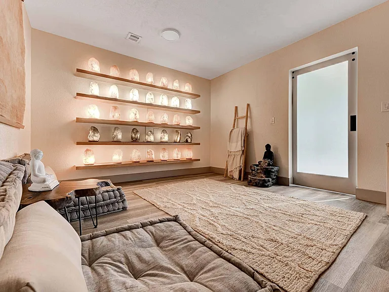 Namaste Apartments — Photo 37