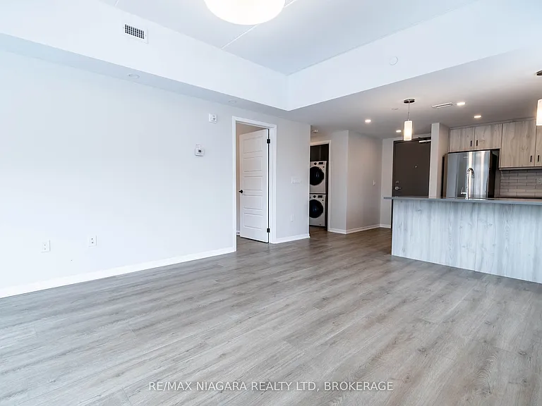 3998 Victoria Ave #111 — Photo 13