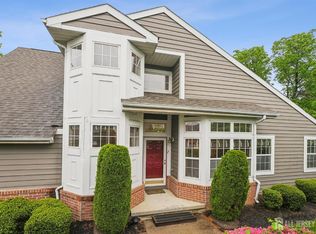 6 Cypress Point Ln, Monroe Township, NJ 08831