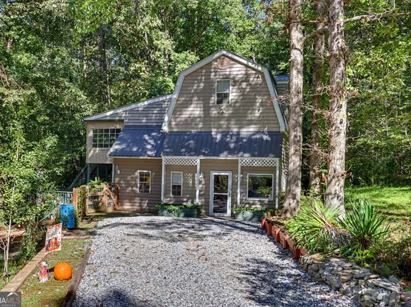 755 Beaver Lake Dr, Clarkesville, GA 30523