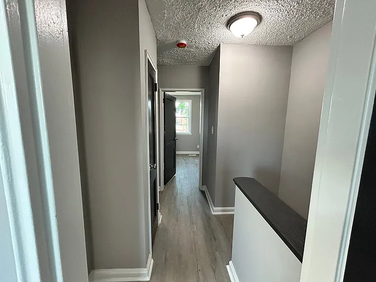 1503 Aldeney Ave — Photo 40
