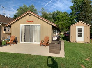 146 S Lake Dr, Columbiaville, MI 48421