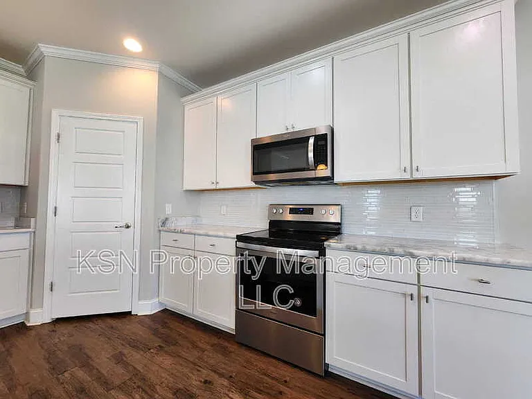 196 Brickhill Cir — Photo 13
