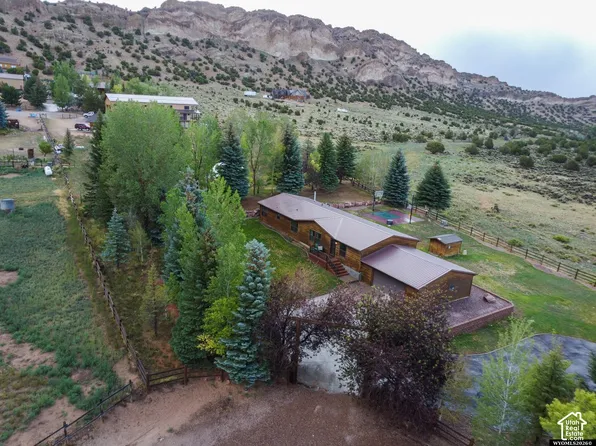 5 Sage Cir, Manila, UT 84046