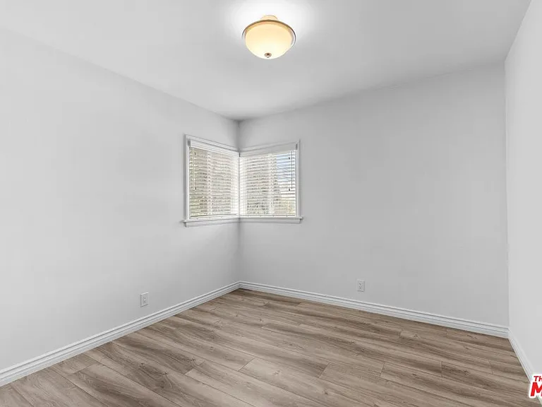 729 Crenshaw Blvd — Photo 9