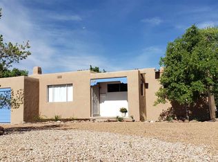 814 Rio Vista St, Santa Fe, NM 87501