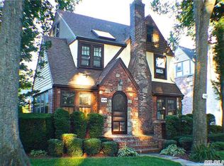 1549 Kenneth Ave, Baldwin, NY 11510