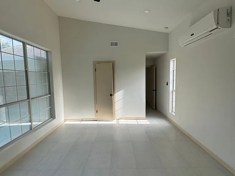 1703 Terrace Dr — Photo 36