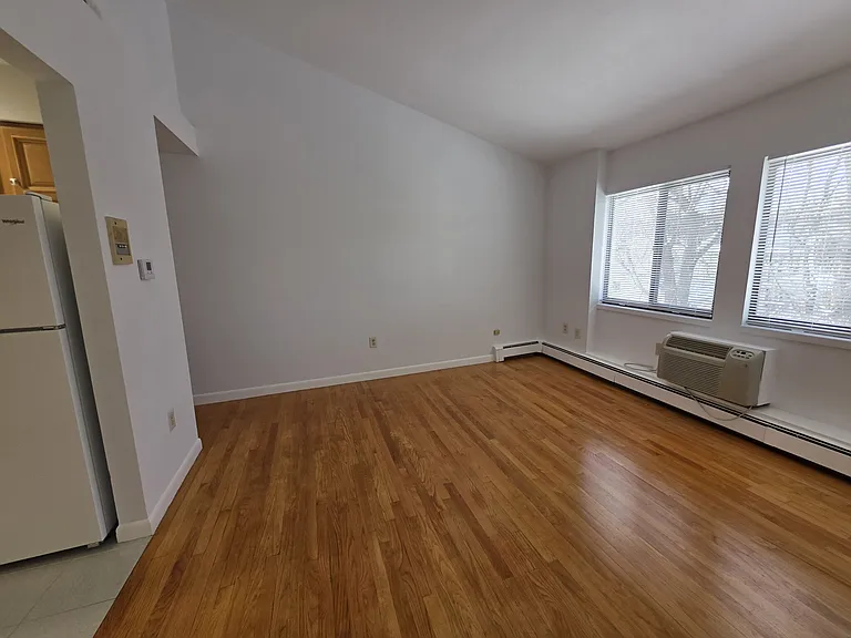65 Miller St #B11 — Photo 11
