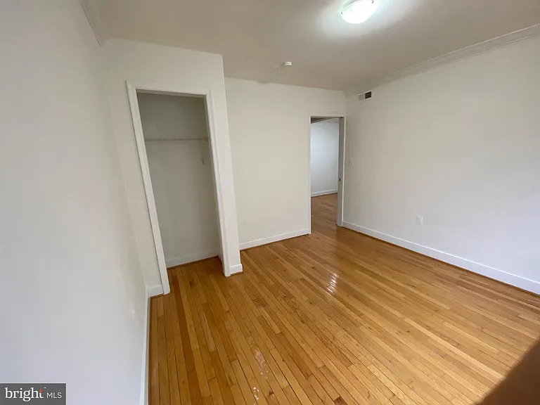 2838 Hartford St SE #304 — Photo 5