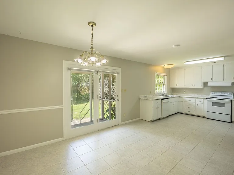 104 Herty Dr — Photo 7