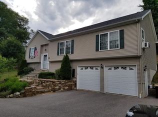 225 Quaboag St, Warren, MA 01083