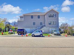 200 Beach 2nd St, Lawrence, NY 11559