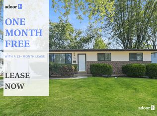 20 Reckamp Dr, Florissant, MO 63033