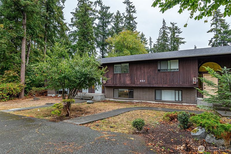 3rd image of 660 SW Harrier Circle #2