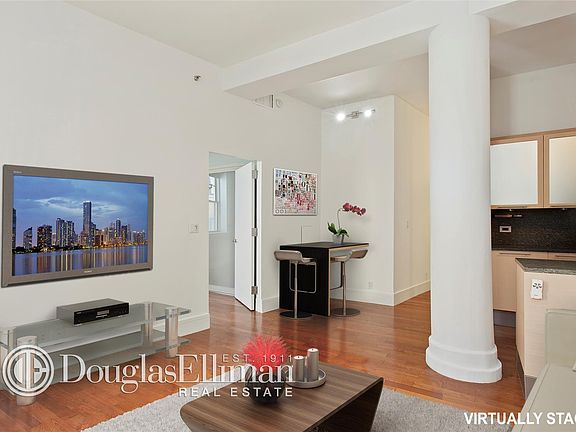 4th image of 120 Greenwich St APT 6G