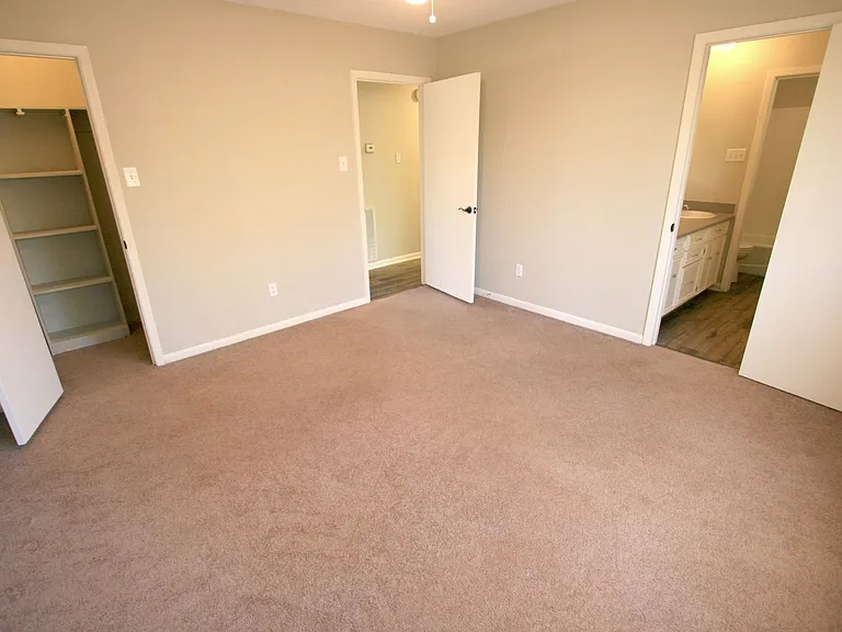 2301 Raintree Dr — Photo 17