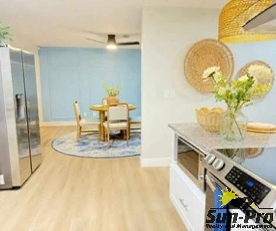 3 bed, 2.0 bath, 1518 sqft, $2,450 — Photo 4
